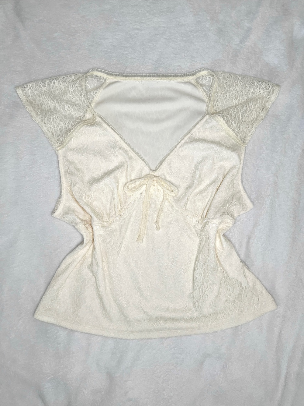 Vintage Y2K Coquette Women’s Lace Bow Accent Cream Cap-sleeve Top